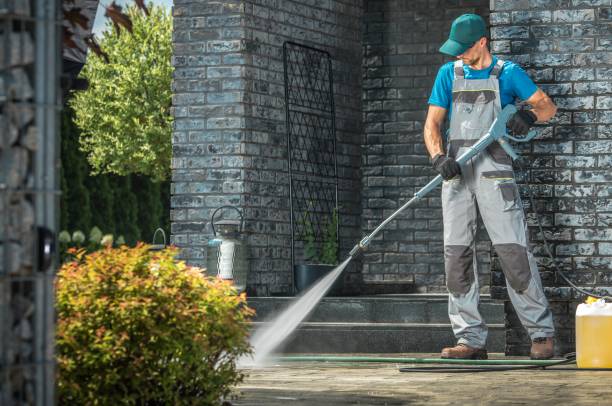 Best Animal Enclosure Cleaning  in Inverness Highlands North, FL
